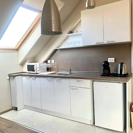 ,,адела”-апартамент за гости Апартамент